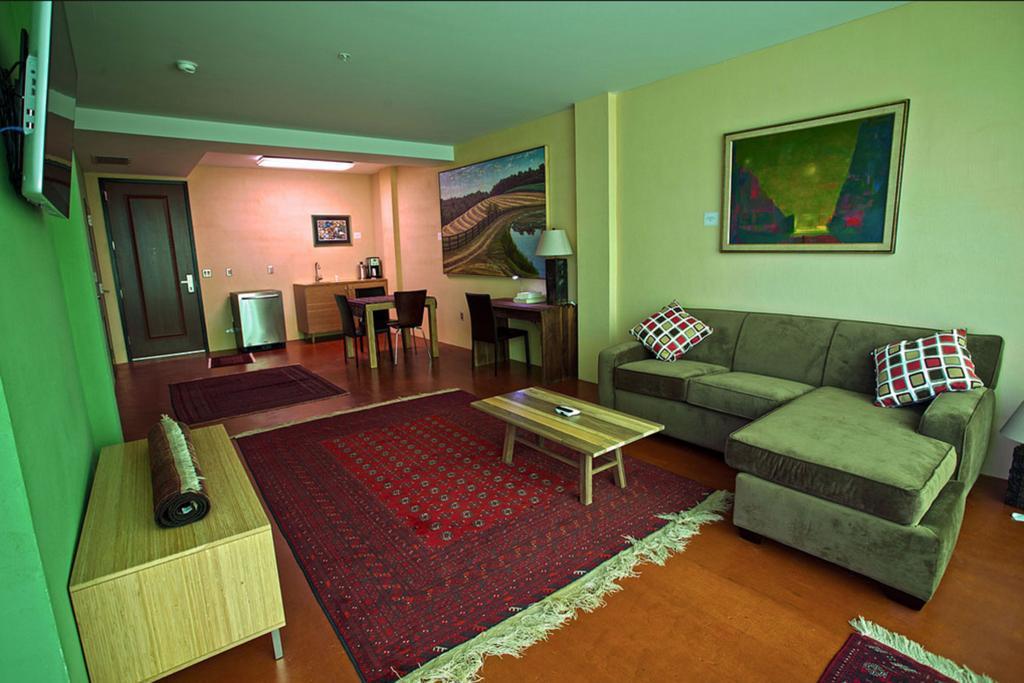 Hotel At The Black Olive Baltimore