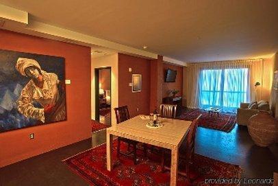 Hotel At The Black Olive 4*