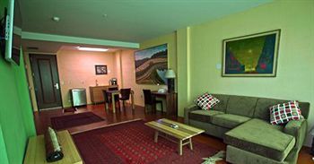 Hotel At The Black Olive 4*