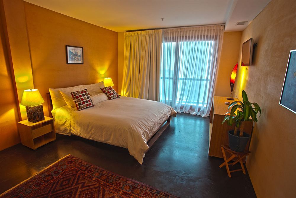 At The Black Olive 4* Baltimore
